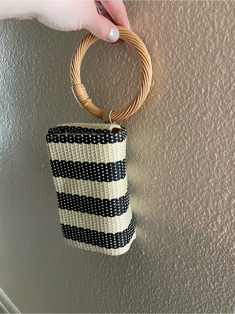 Black & Cream Woven Striped Wristlet
